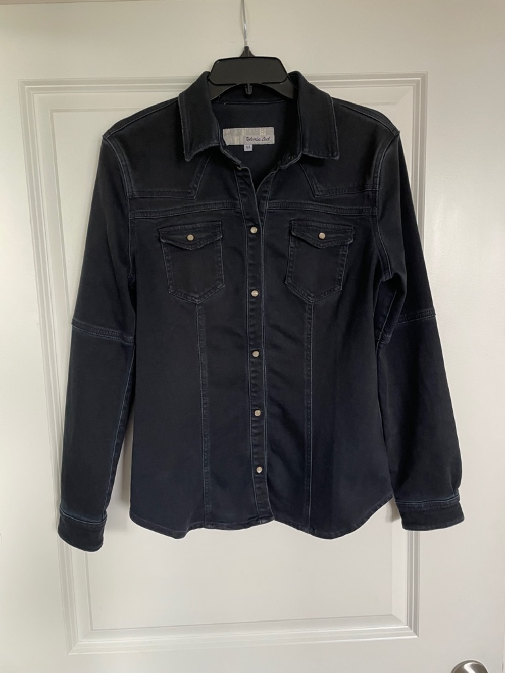 Teleria Zed Dark Denim Button-Down Western Shirt (Axel’s of Vail)